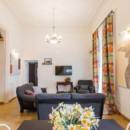 New Apartment On Rustaveli Avenue ティビリシ エクステリア 写真