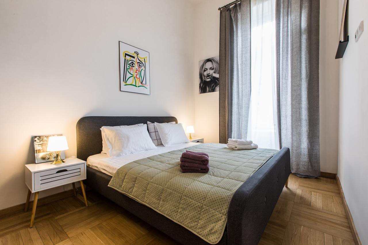 New Apartment On Rustaveli Avenue ティビリシ エクステリア 写真