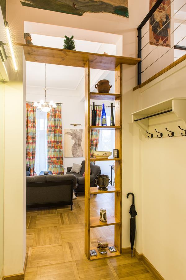 New Apartment On Rustaveli Avenue ティビリシ エクステリア 写真
